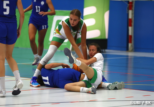 #9 Elma Dautovic,#18 Nika Cic