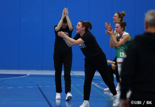 Tanja Kuzmanovic (Head Coach),Resa Petricevic (Assistant Coach)