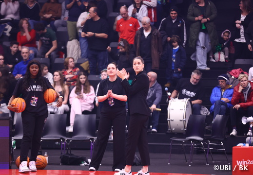 Resa Petricevic (Assistant Coach),Tanja Kuzmanovic (Head Coach)